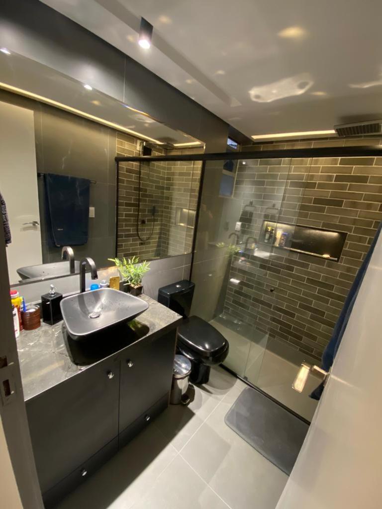 Luxury 3br With 2 Garages In The Location Apartamento